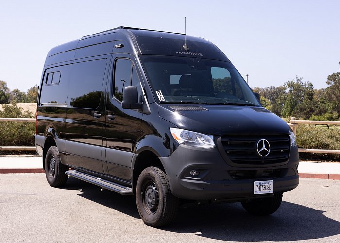2022 Vanworks Switchback 4d 4x4
