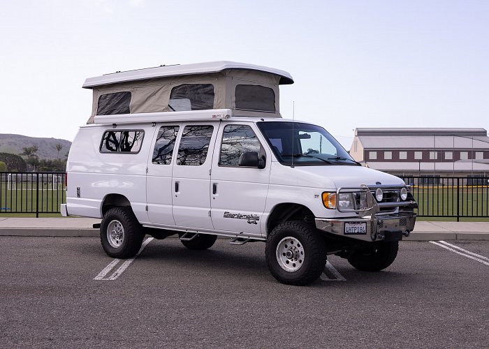 1999 Sportsmobile Quigley 4x4 V10 Poptop