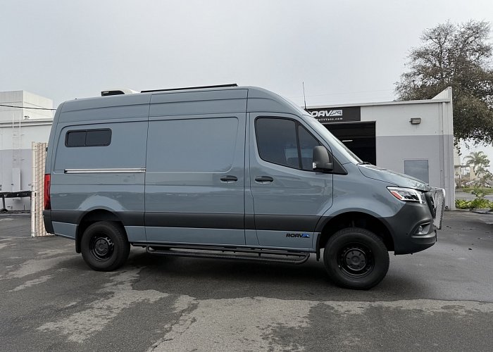 2022 ROAV Sprinter 4x4 Camper