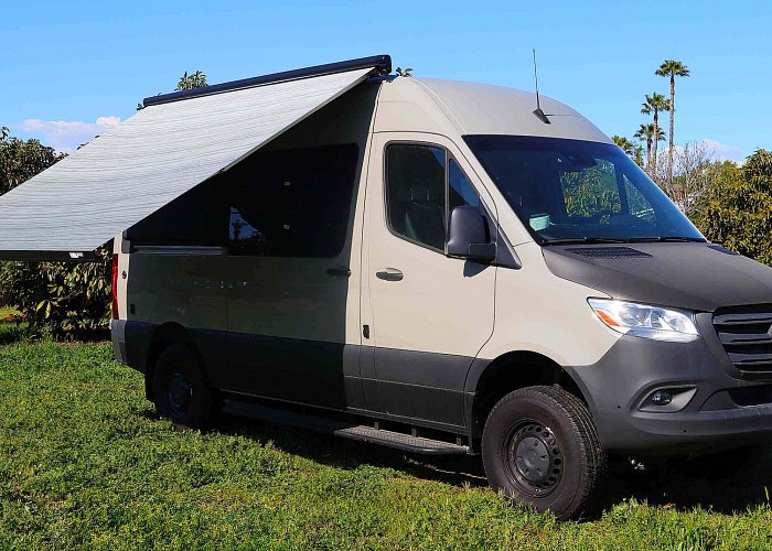 2022 Vansatile Sprinter 144 4x4 - Ivory Whisper